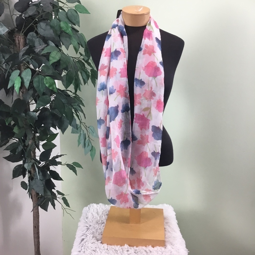 IQ accessories infinity scarf